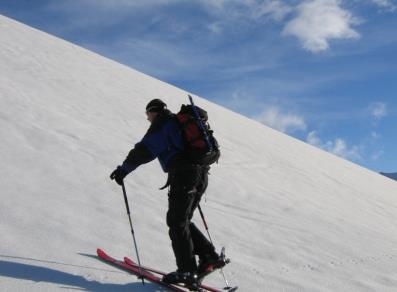 El paso del esquiador alpino
