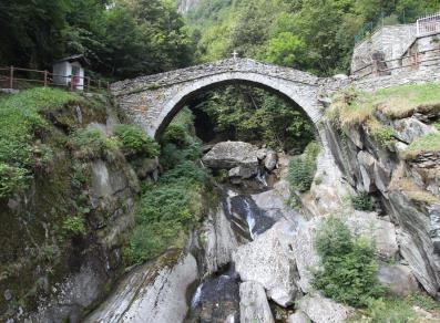 Pontboset: recorrido por los puentes antiguos