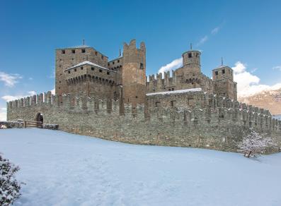 Schloss von Fénis im Winter