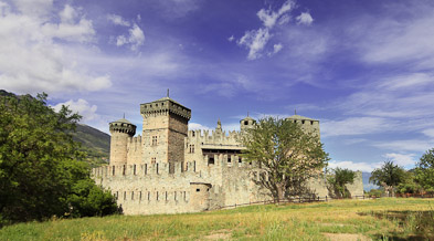 Châteaux et tours : le Moyen-Âge entre en scène