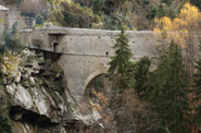 Visita il ponte-acquedotto di Pont d'Ael