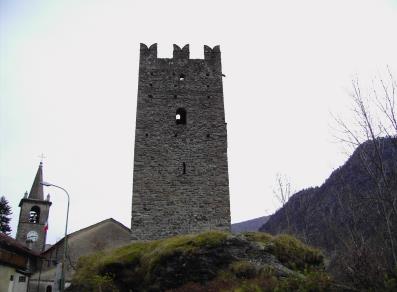 Square tower with dovetail merlons