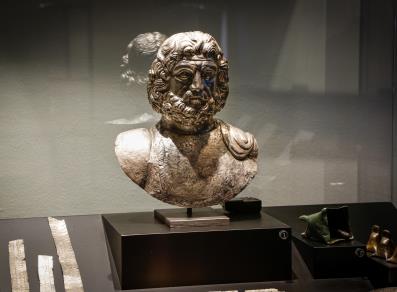 busto de Júpiter Doliquenus