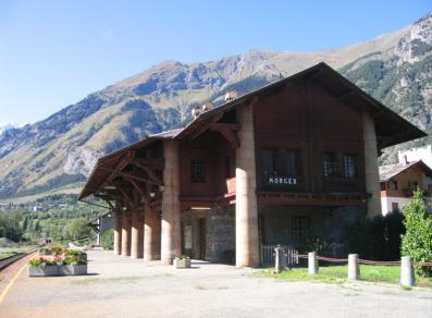 The train station in the summer