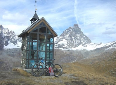 Chapel of the Alpini ant the Matterhorn