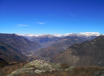 Panorama à la fin de l'automne sur le Cervin, le Mont Rose et la Vallée Centrale