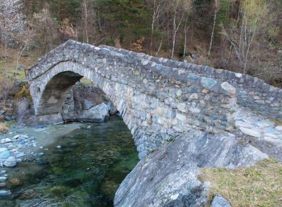 "Römische Brücke" in Challand-Saint-Victor