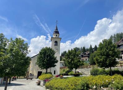 The square of Chamois and the church